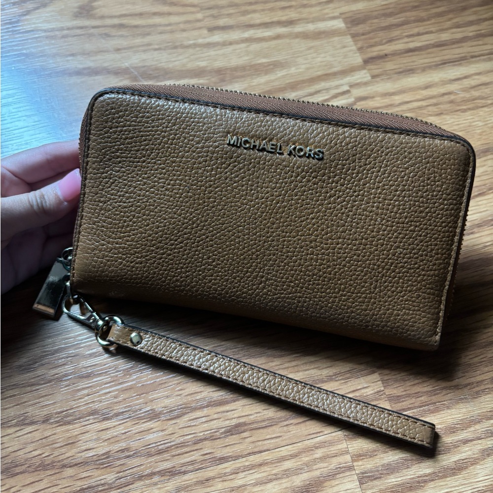 Michael Kors Wristlet